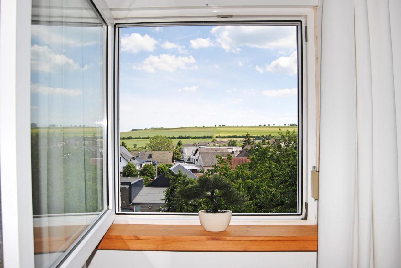 Stilvolles Eifelhaus Am Nuerburgring Mit Eigenem Garten Boos Kültér fotó
