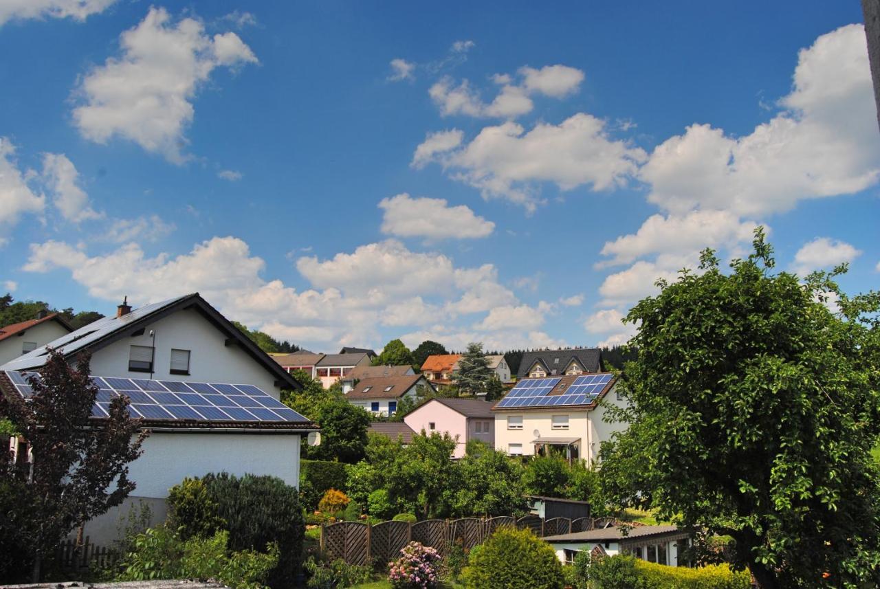 Stilvolles Eifelhaus Am Nuerburgring Mit Eigenem Garten Boos Kültér fotó
